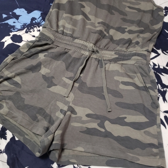 NWT Splendid Camouflage Romper - Picture 5 of 7
